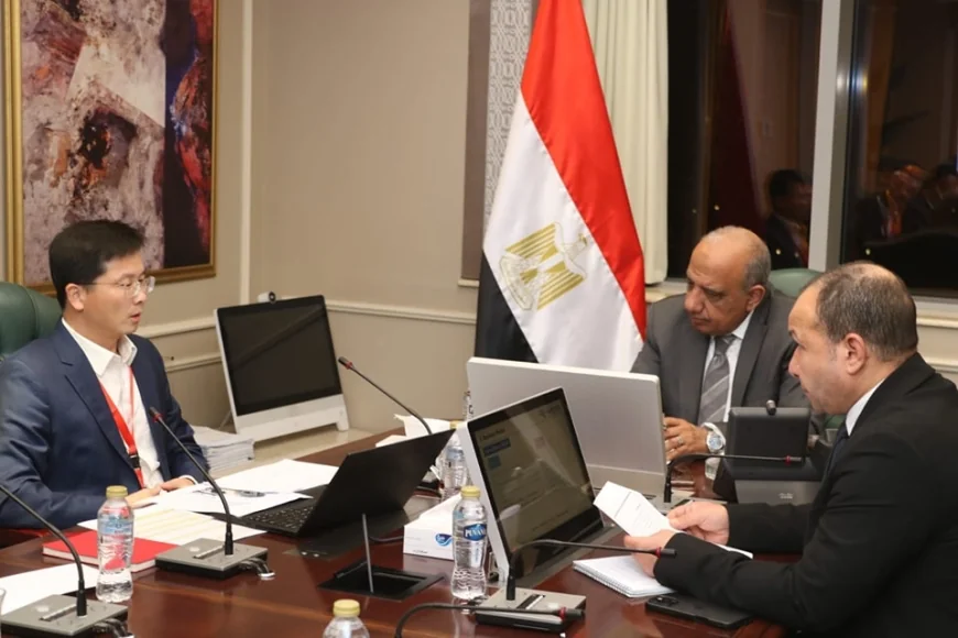 تعاون مصري–صيني لتعزيز قدرات الشبكة الكهربائية ودمج الطاقات المتجددة