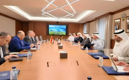 وزير البترول والثروة المعدنية يبحث مع وزير الكهرباء والماء ورئيس هيئة الاستثمار الكويتية تعزيز الاستثمارات المشتركة في مجالات البترول والتعدين