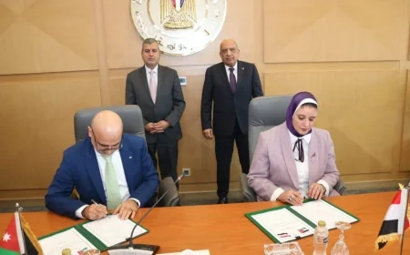 وزيرا الكهرباء المصري والطاقة الأردني يشهدان توقيع عقد تبادل الطاقة الكهربائية لعام 2026