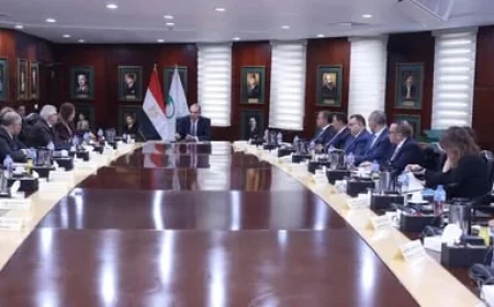 وزير الاتصالات يجتمع بمجلس إدارة بريد مصر الجديد