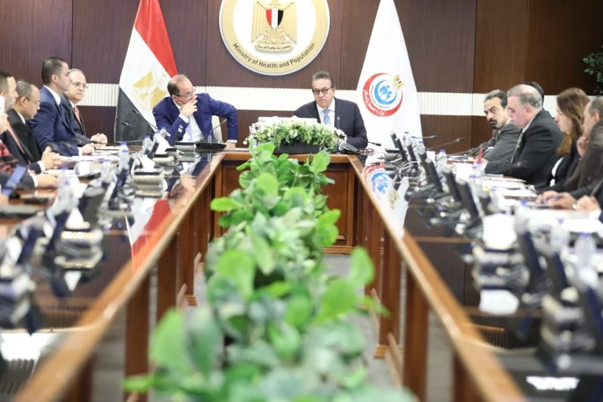 نائب رئيس الوزراء ووزير الصحة يبحث انتظام سلاسل توريد الأدوية والمستلزمات الطبية