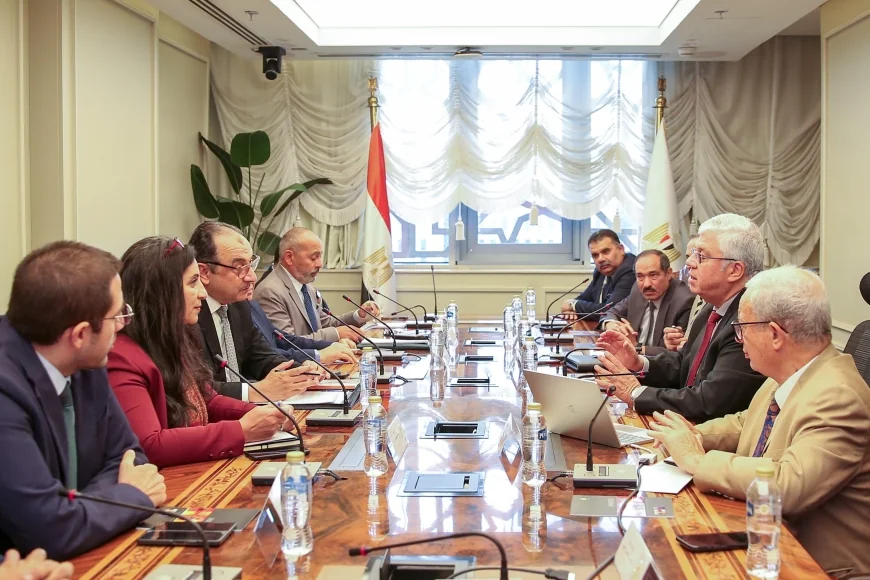 وزيرا قطاع الأعمال العام والتعليم العالي يناقشان مشروع إنشاء أول مدينة تعليمية جامعية متكاملة في إقليم الدلتا