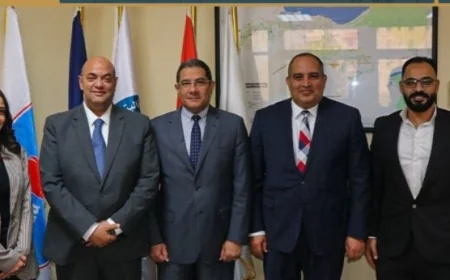 قيادات «البترول» تناقش خطط «خالدة» لزيادة الإنتاج خلال 2025–2030 وتعظيم إنتاج الزيت والغاز