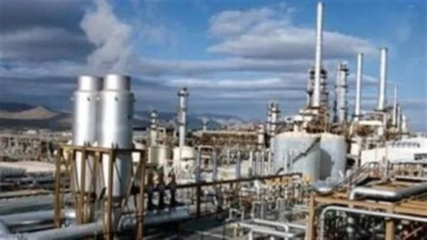 رئيس القابضة للبتروكيماويات يتفقد مشروع الصودا آش بالعلمين الجديدة لمتابعة الموقف التنفيذي وتسريع بدء الإنتاج