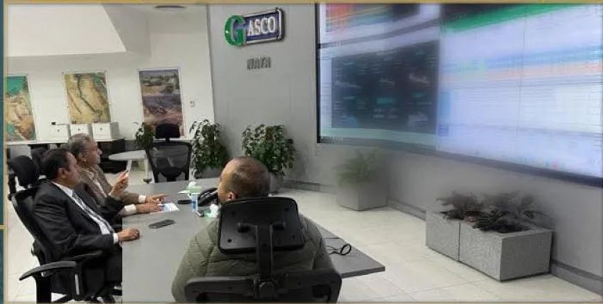 رئيس القابضة للغازات الطبيعية يتفقد مركز التحكم بالشبكة القومية للغاز لمتابعة الحالة التشغيلية