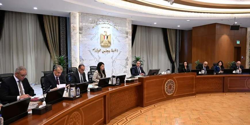 رئيس الوزراء يتابع حصر التكلفة الاقتصادية لللاجئين والمهاجرين في مصر بالتعاون مع الأمم المتحدة
