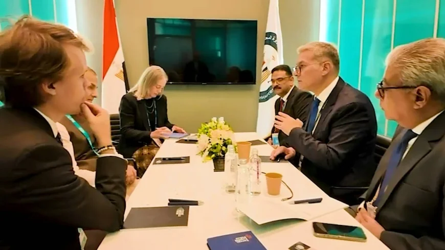 وزير البترول يبحث مع الرئيس التنفيذي لـ ICMM تعزيز التعاون ونقل الخبرات بقطاع التعدين المصري