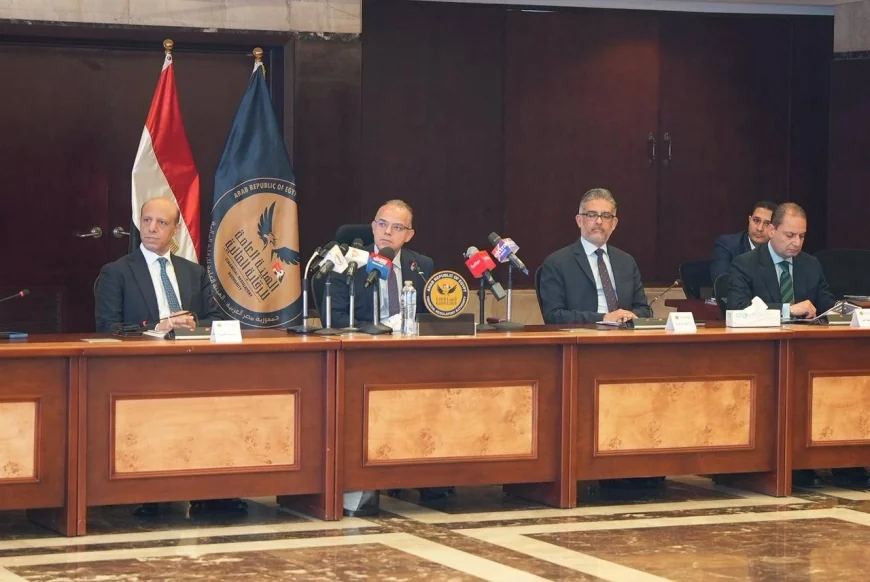 «من التنظيم إلى التمكين».. الرقابة المالية ترصد حصاد 2025 وقفزات غير مسبوقة بالأنشطة غير المصرفية