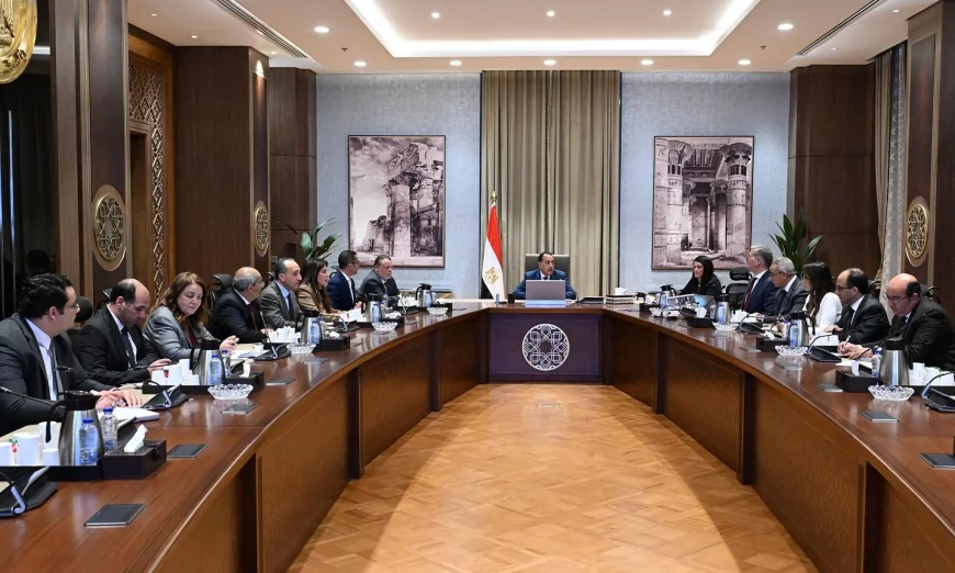 رئيس الوزراء يتابع جهود تحقيق الاكتفاء الذاتي من المنتجات البترولية وتشجيع الاستثمار في التكرير