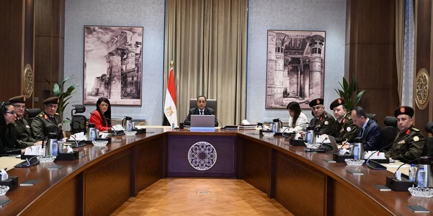 رئيس الوزراء يتابع موقف المشروعات المنفذة عبر الهيئة الهندسية للقوات المسلحة بالتعاون مع الوزارات والجهات الحكومية