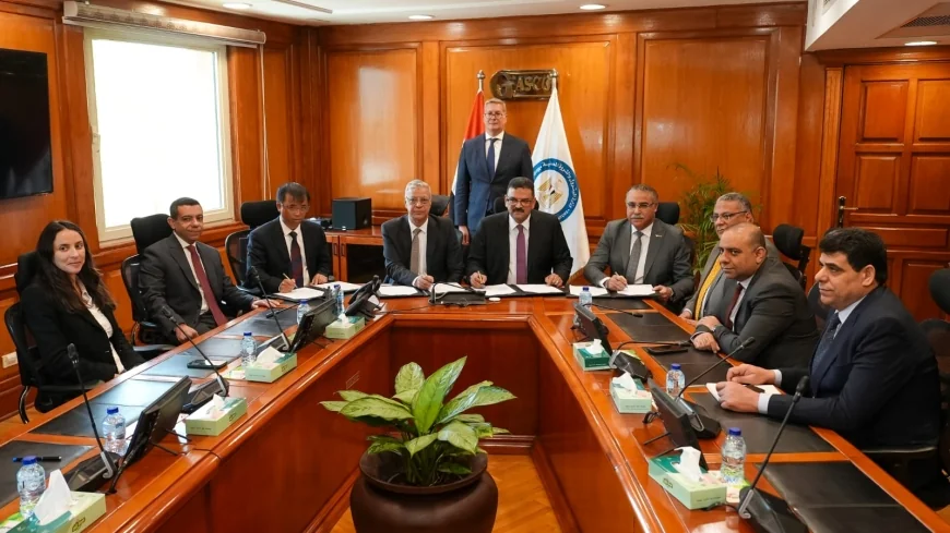 وزير البترول يوقع مذكرة تفاهم مع "شينج فا" الصينية للاستثمار في التعدين