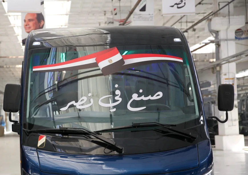 لتعزيز الاعتماد على التصنيع المحلي.. «النصر للسيارات» تستعرض أحدث الحافلات السياحية أمام وفد من قطاعي السياحة والنقل