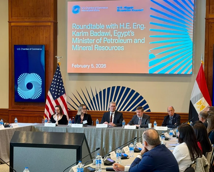 وزير البترول يعقد مائدة مستديرة موسعة مع الشركات الأمريكية لتعزيز الشراكات وجذب استثمارات جديدة