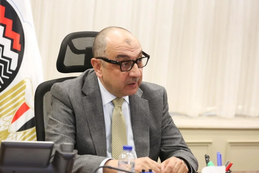 وزير قطاع الأعمال العام يبحث مع الاتحاد العام للمستثمرين الأفرو-آسيوي فرص الشراكة والاستثمار