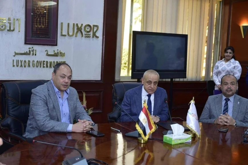 رئيس هيئة تنمية الصعيد يلتقي محافظ الأقصر لتعزيز التعاون المشترك