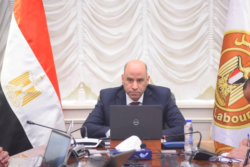 وزير العمل حسن رداد يوجه رسائل مهمة لمديريات العمل بالمحافظات