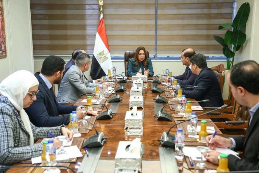 تنسيق كامل وتنفيذ فعال للاستراتيجيات.. وزيرة التنمية المحلية والبيئة تتابع المشروعات وتؤكد إعلاء البعد البيئي في خطط التنمية