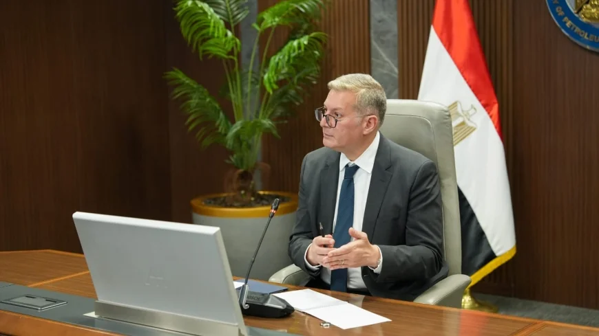 تحويل هيئة الثروة المعدنية إلى كيان اقتصادي.. وزير البترول يتابع مشروع المسح الجوي والتراخيص الجديدة وضخ استثمارات التعدين