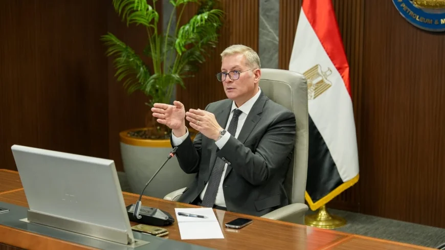 وزير البترول: تسريع تطبيق الحفر الأفقي والتكسير الهيدروليكي لزيادة إنتاج الزيت والغاز