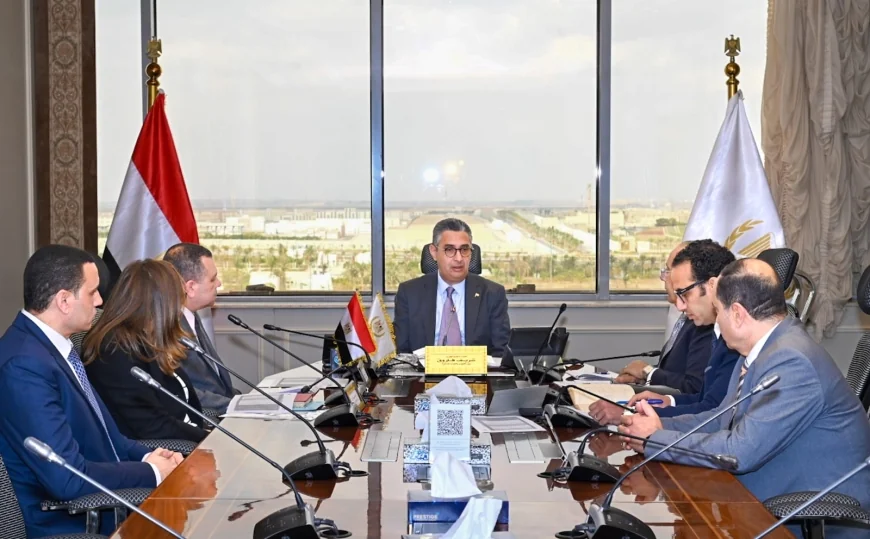 وزير التموين يتابع صرف المنحة الإضافية ويعلن حزمة تيسيرات جديدة للمواطنين