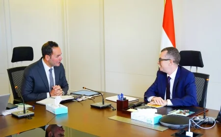 وزير التخطيط يناقش مع رئيس مركز المعلومات دعم متابعة أداء الحكومة وتحليل بيانات «أداء»