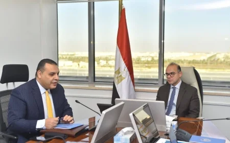 وزير الاستثمار يبحث تعزيز دور المكاتب التجارية في دعم الصادرات وجذب الاستثمارات الأجنبية