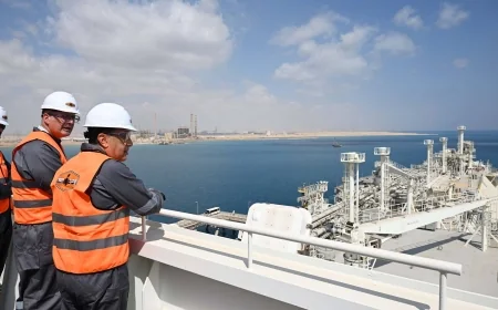 رئيس الوزراء يتفقد ميناء سوميد البترولي بالعين السخنة لتأمين إمدادات الطاقة