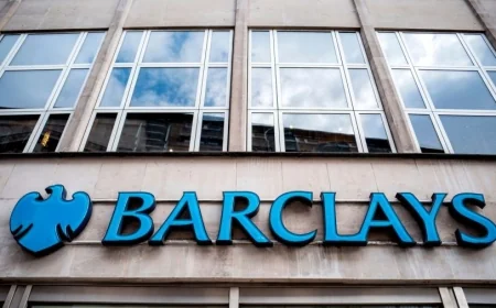 بنك باركليز يحذر: استمرار الصراع بالشرق الأوسط قد يدفع خام برنت إلى 120 دولارًا للبرميل