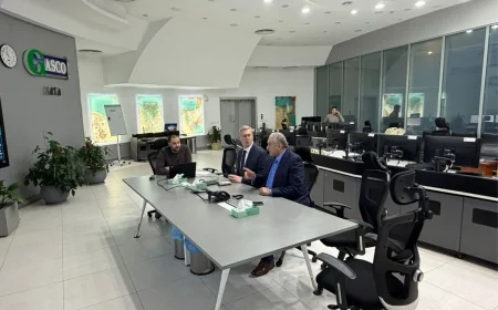 وزير البترول يجري زيارة مفاجئة لمركز التحكم بالشبكة القومية للغاز لمتابعة انتظام الإمدادات
