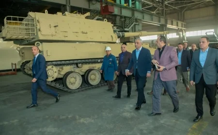 وزير الإنتاج الحربي يتفقد مصنع 200 الحربي وأبو زعبل ويتابع إنتاج منظومة الهاوتزر K9A1EGY تمهيدًا لتسليم الكتيبة الأولى للقوات المسلحة