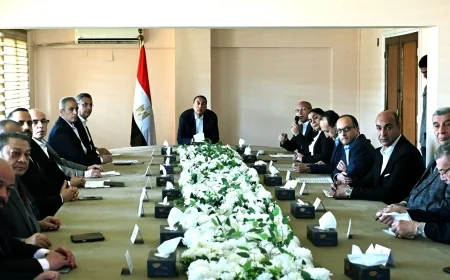 مدبولي يجتمع بمجلس إدارة سوق العبور لتجارة الجملة لضبط الأسواق وتعزيز توافر السلع