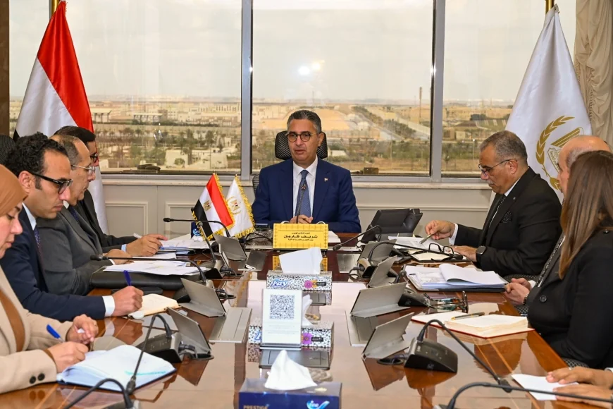 وزير التموين: مخزون استراتيجي آمن من السلع يكفي لعدة أشهر واستقرار كامل بالأسواق