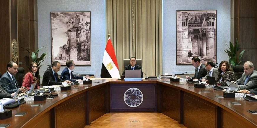 مدبولي يلتقي وزير التخطيط لاستعراض خطة التنمية الاقتصادية والاجتماعية للعام المالي 2026/2027