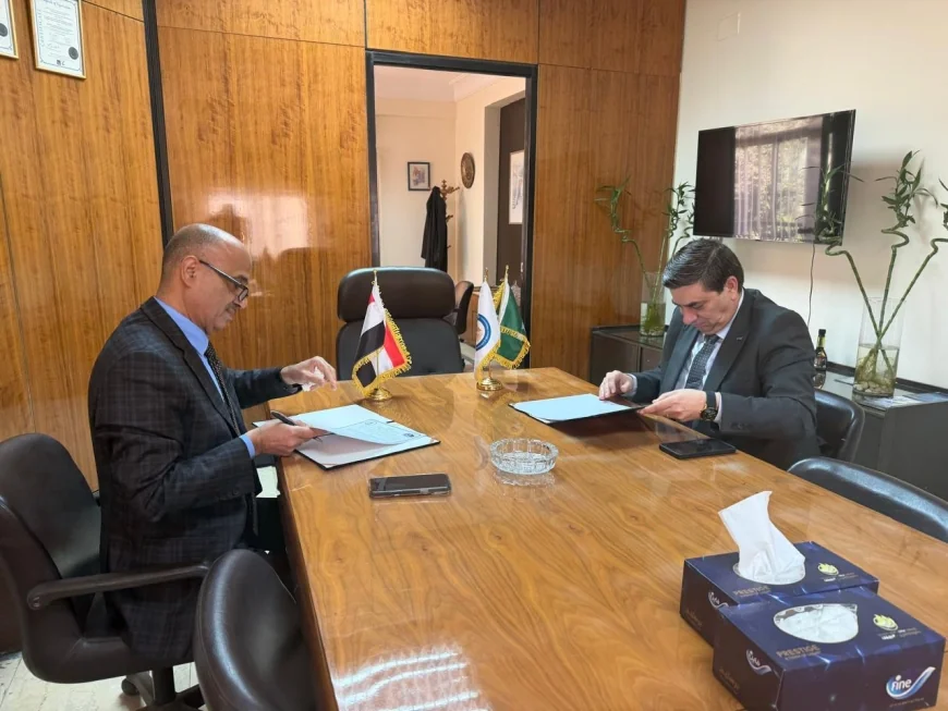 توقيع بروتوكول تعاون بين "أكبا" و"القاهرة لتكرير البترول" لتوطين صناعة كاسر الاستحلاب