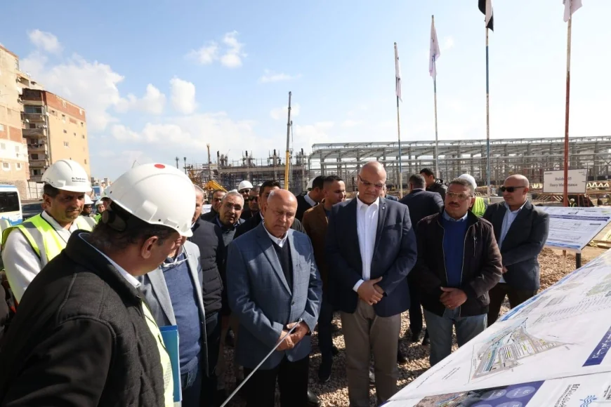 وزير النقل يتفقد مشروع المرحلة الأولى لمترو الإسكندرية (أبو قير – محطة مصر) ويؤكد نقلة نوعية في النقل الجماعي الأخضر