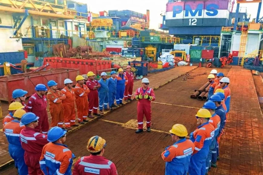 شركة خدمات البترول البحرية PMS تنظم وقفة سلامة شاملة في مواقع العمل والوحدات البحرية لتعزيز ثقافة السلامة المهنية