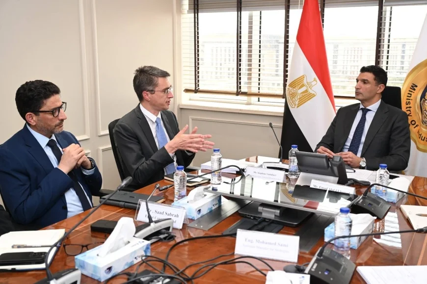 تعاون مع البنك الدولي ومؤسسة التمويل الدولية للتحول الأخضر وتعزيز الاستثمار