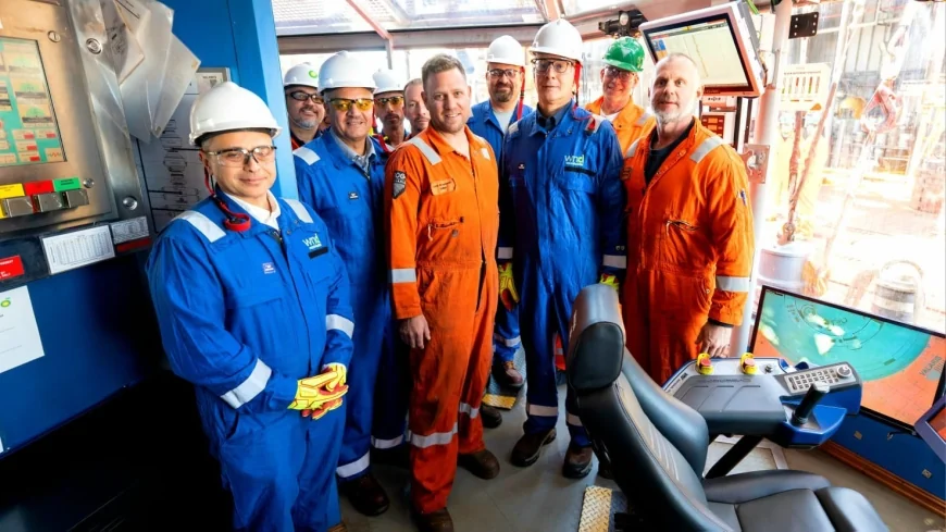 وزير البترول يتفقد سفينة حفر 5 آبار غاز جديدة لشركتي “بي بي” و”أركيوس إنرجي”