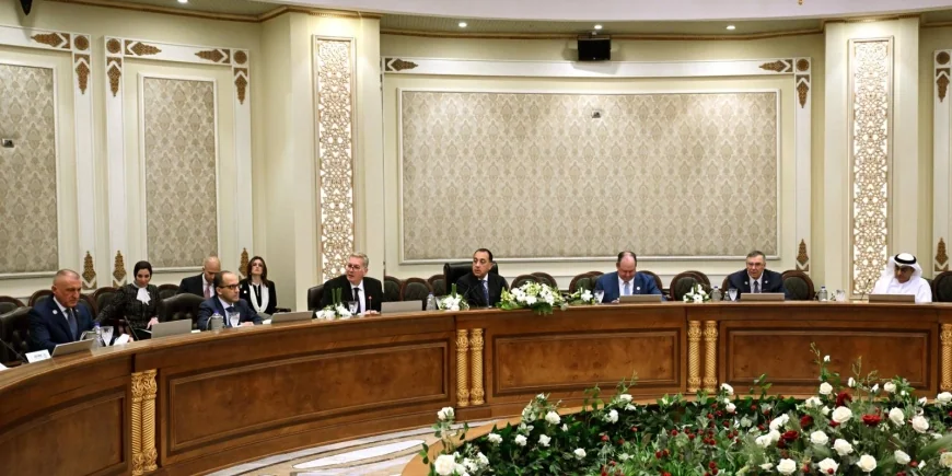 رئيس الوزراء يترأس مائدة مستديرة مع شركات الطاقة العالمية لتعزيز دور مصر كمركز  للطاقة