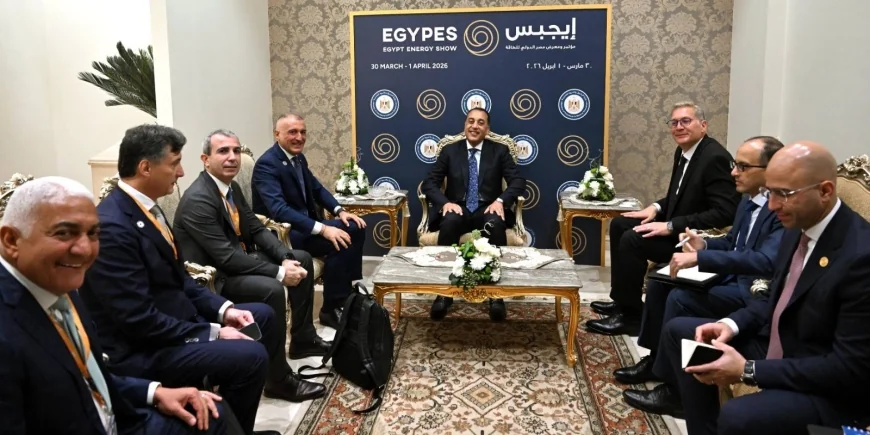 مدبولي يبحث مع "إيني" الإيطالية ضخ 2 مليار دولار وتوسيع الاستثمارات لتعزيز إنتاج الغاز