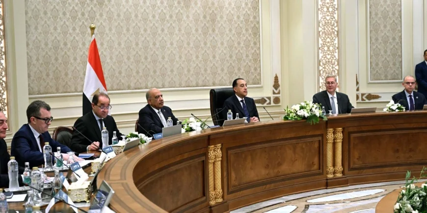 رئيس الوزراء يترأس مائدة مستديرة مع كبار شركات الطاقة العالمية لتعزيز الاستثمارات بمصر خلال "إيجبس 2026"
