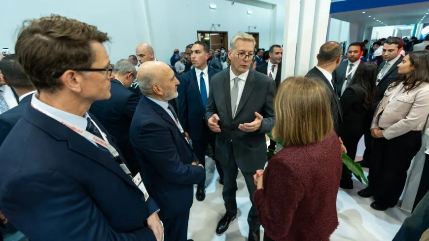 وزير البترول يتفقد أجنحة الشركات المشاركة في “إيجبس 2026” ويؤكد: منصة استراتيجية لجذب الاستثمارات