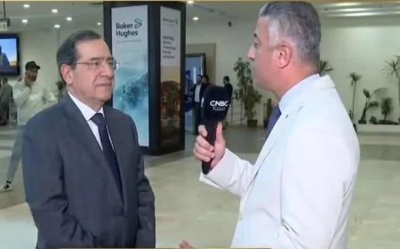 طارق الملا: الجيوسياسة أصبحت المحرك الأخطر لأسواق الطاقة.. والنفط يتجاوز 110 دولارات وسط مخاطر اضطراب الإمدادات