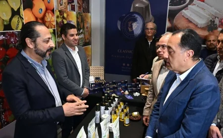 رئيس الوزراء يتفقد معرض المنتجات الصناعية بالمنطقة الاستثمارية ببنها
