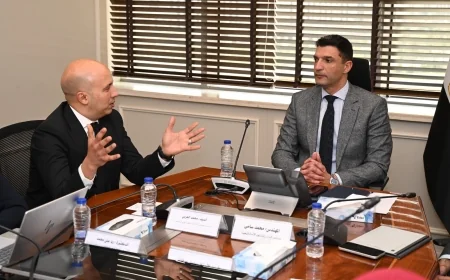 وزير الصناعة يبحث مع "لوريال مصر" خطط التوسع وزيادة المكون المحلي وتعزيز الصادرات