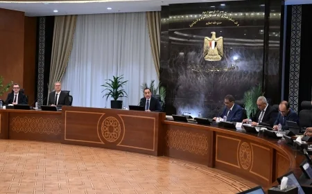 رئيس الوزراء: استقرار اقتصادي وتمديد غلق المحال 11 مساءً وتسريع طرح 20 شركة بالبورصة