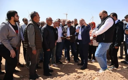 وزير الكهرباء يقود مشروعات الطاقة المتجددة في مصر: بدء تنفيذ مشروعات طاقة الرياح بجبل الجلالة