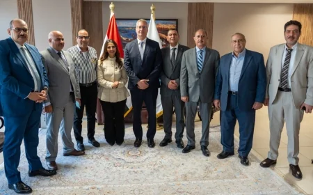 وزير البترول يعقد اللقاء الدوري مع أعضاء مجلسي النواب والشيوخ لبحث التشريعات واحتياجات المواطنين