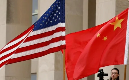 الولايات المتحدة تفرض عقوبات على مصفاة نفط صينية وشركات وسفن لنقل النفط الإيراني