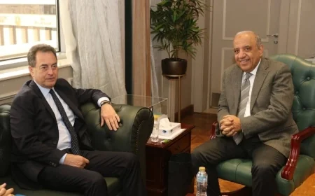 وزير الكهرباء يبحث مع سفير فرنسا تعزيز التعاون في الطاقة المتجددة وتحديث الشبكة القومية
